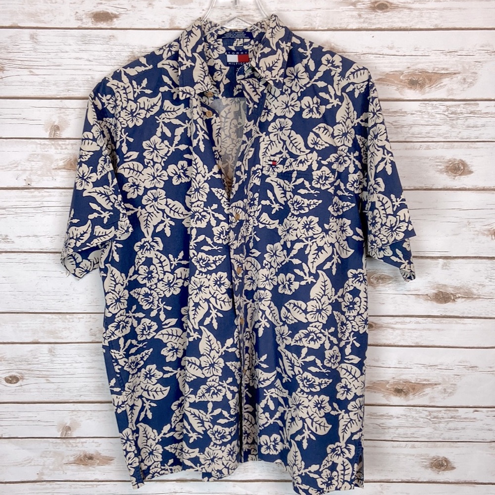 Tommy Hilfiger Tropical Short Sleeve Button Front Shirt